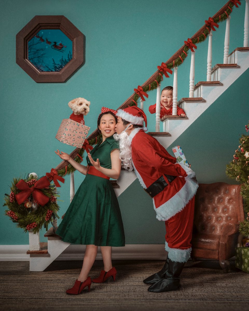 Santa Kiss Mommy
